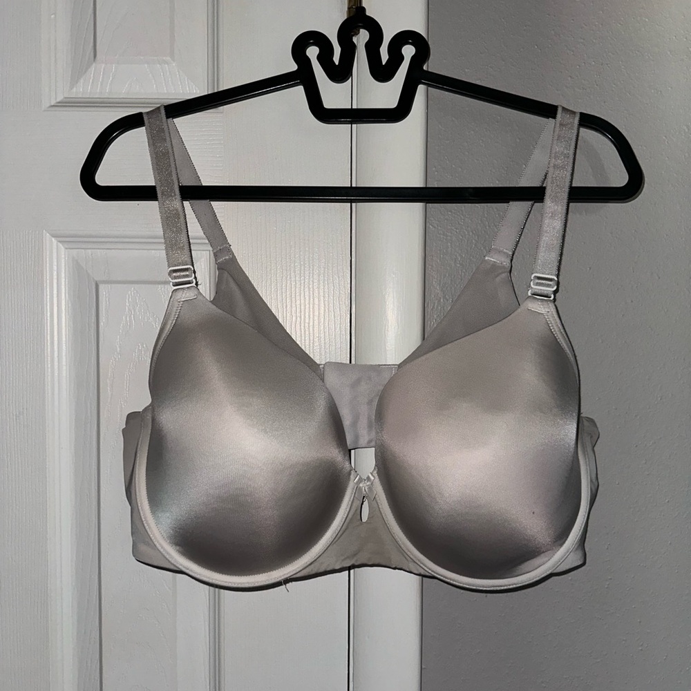 white torrid bra 40DDD